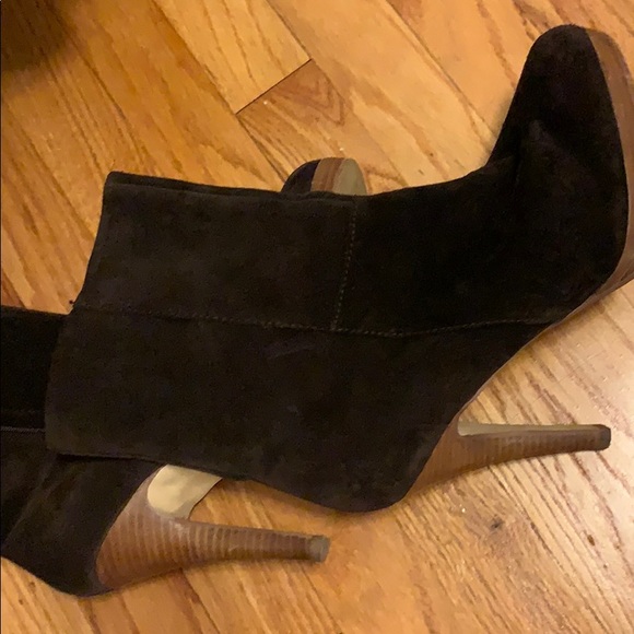 Steve Madden Brown Suede Boots❤️❤️ - Picture 5 of 8